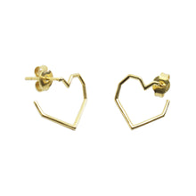 Carica l'immagine nel visualizzatore di Gallery, Gold heart shaped earrings