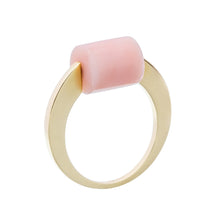 Carica l&#39;immagine nel visualizzatore di Gallery, Gold ring with cylinder cut pink opal stone
