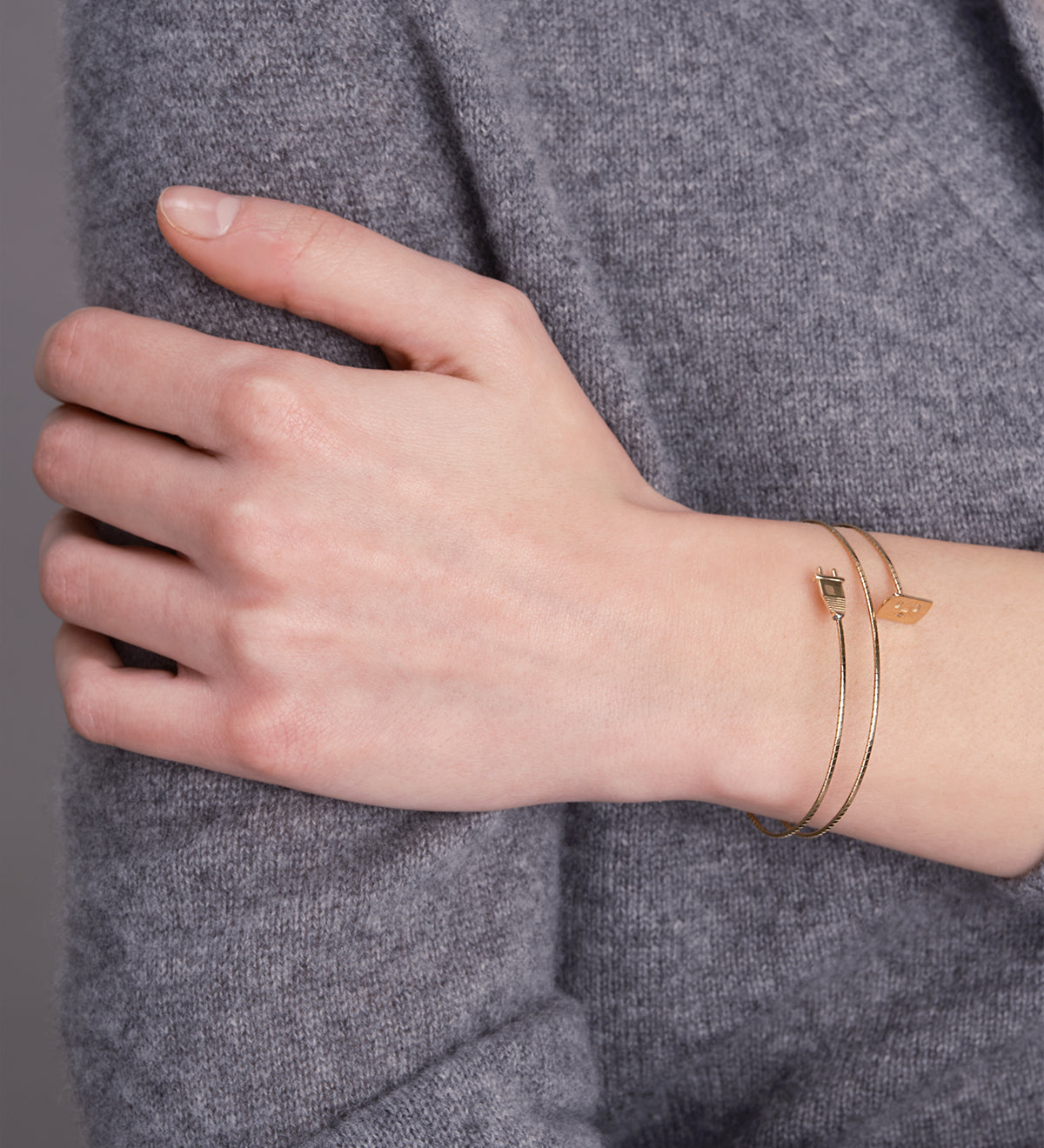 PLUG IN BRACELET