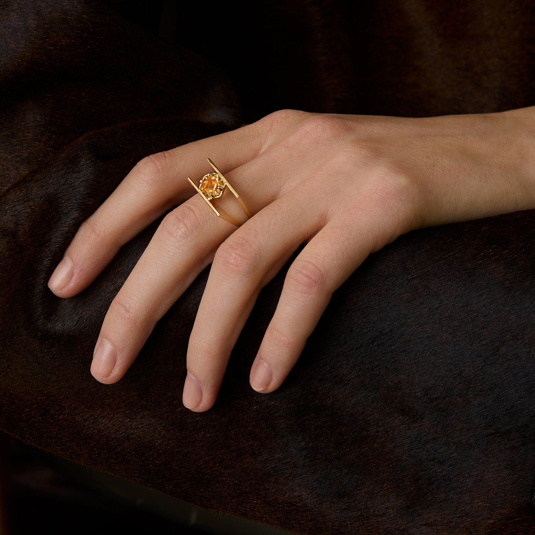 EXAGONAL CITRINE RING