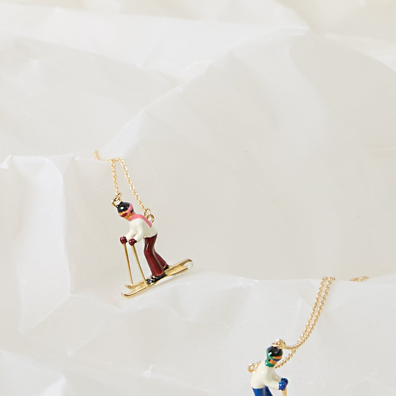 SKI BURGUNDY NECKLACE
