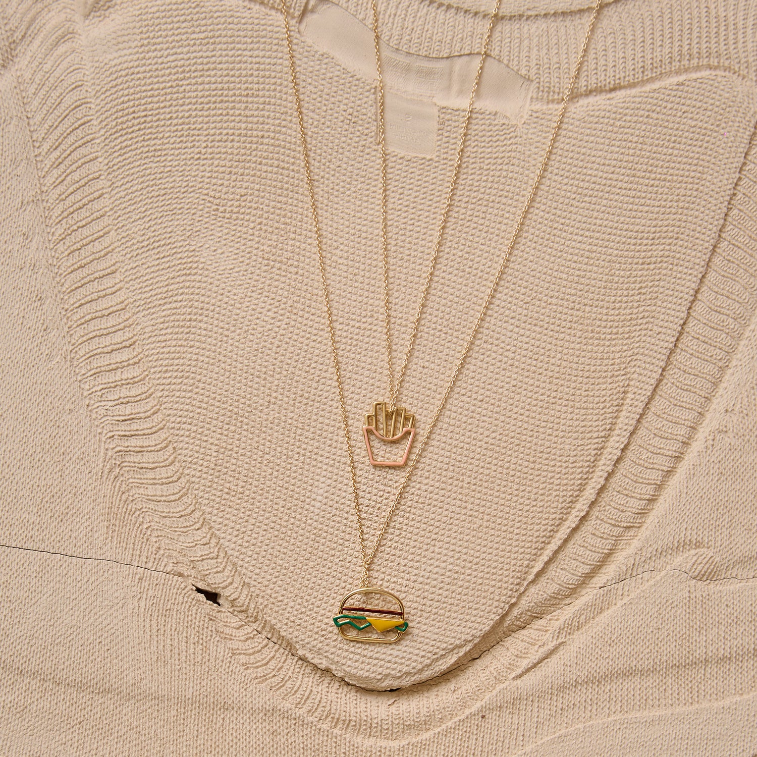 HAMBURGER ENAMEL NECKLACE