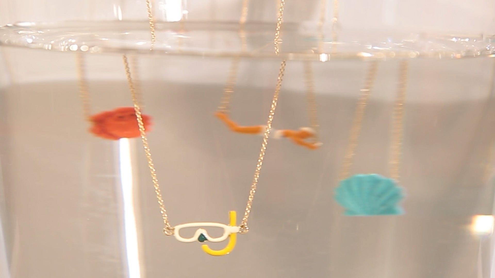 SNORKELING GIALLO COLLANA