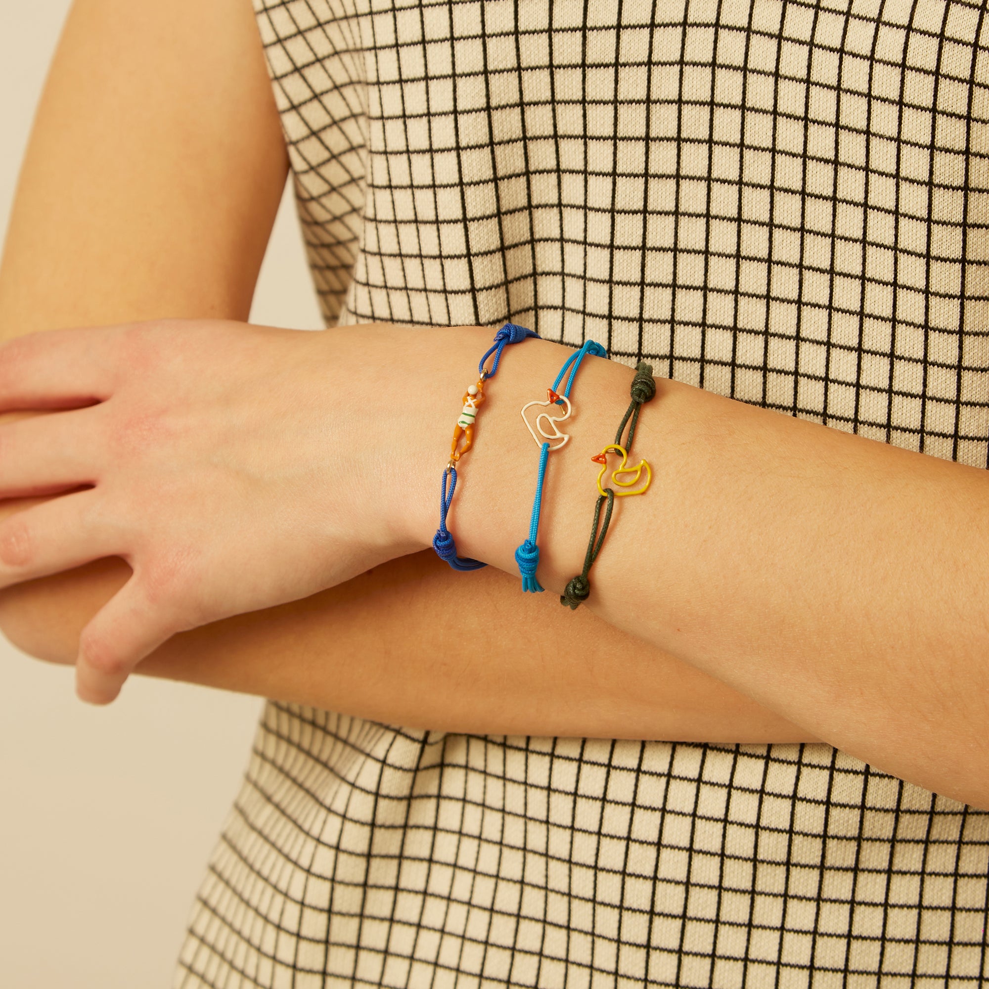 PATITO ENAMEL YELLOW CORD BRACELET