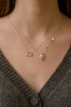 Load image into Gallery viewer, ASTRONAUTA PINK NECKLACE
