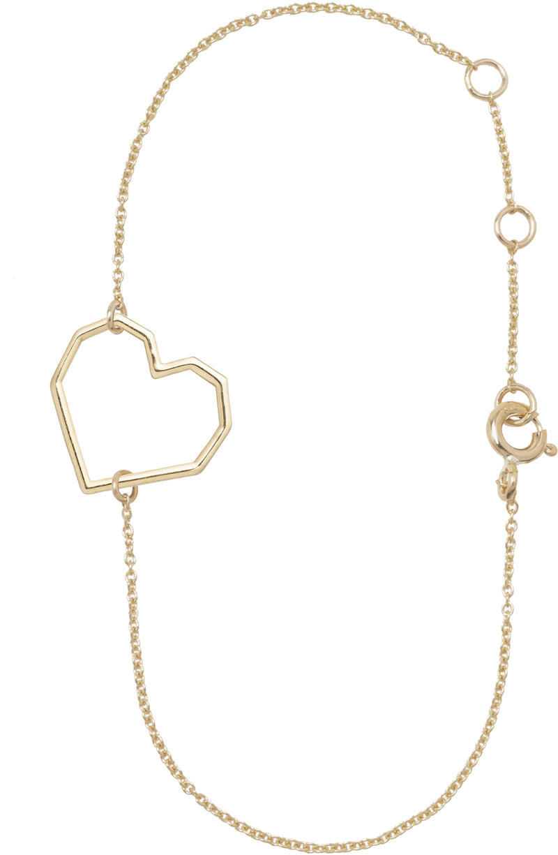 Gold chain bracelet with heart shaped pendant