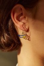 Load image into Gallery viewer, BARQUITO ENAMEL EARRING CIRCLE
