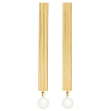 Gold earrings with a long bar and round pearls