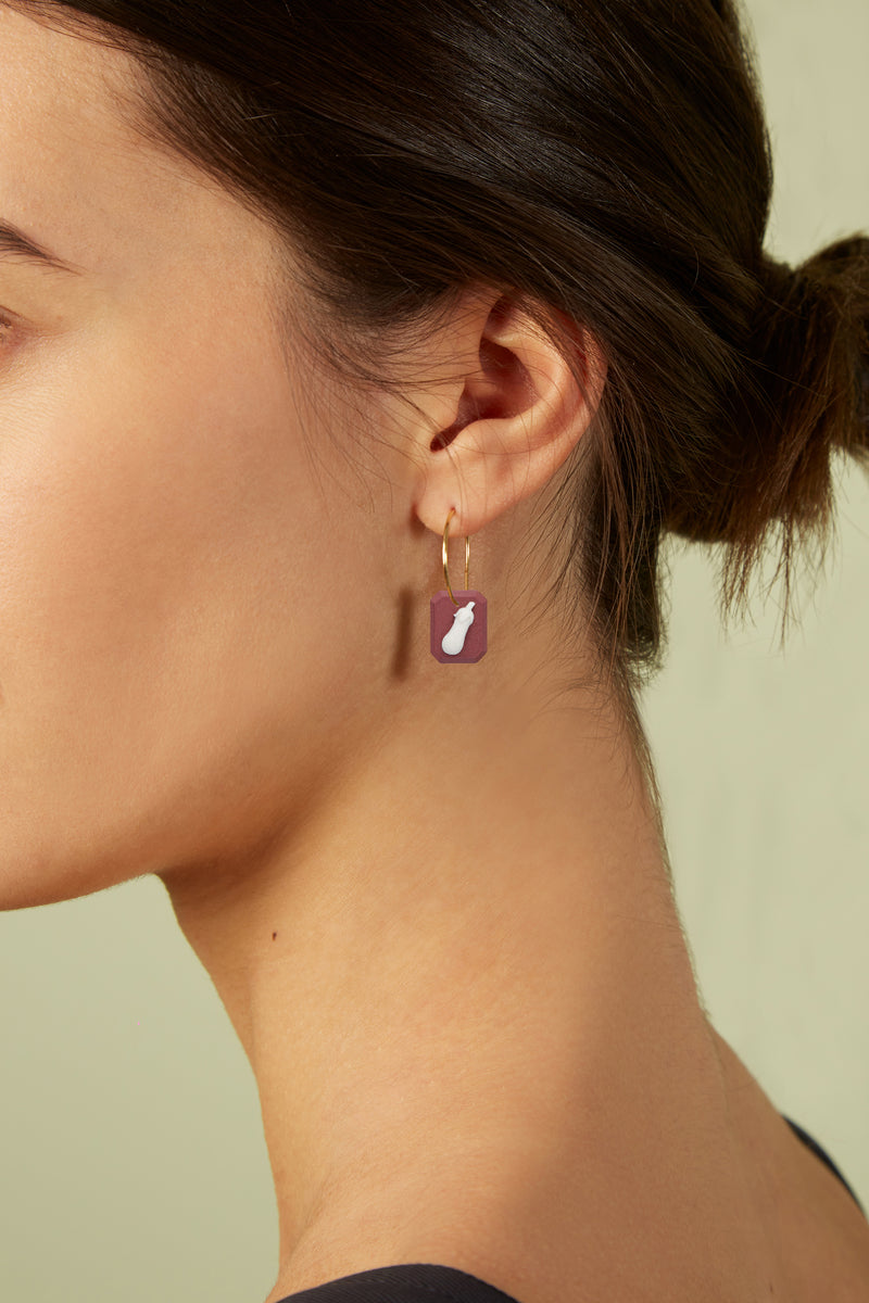CAMEO EGGPLANT EARRING CIRCLE