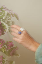 Load image into Gallery viewer, DECO SANDWICH WHITE AGATE + YELLOW JADE RING
