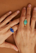 Load image into Gallery viewer, Gold ring with stones in rhombus cut on woman&#39;s hands
