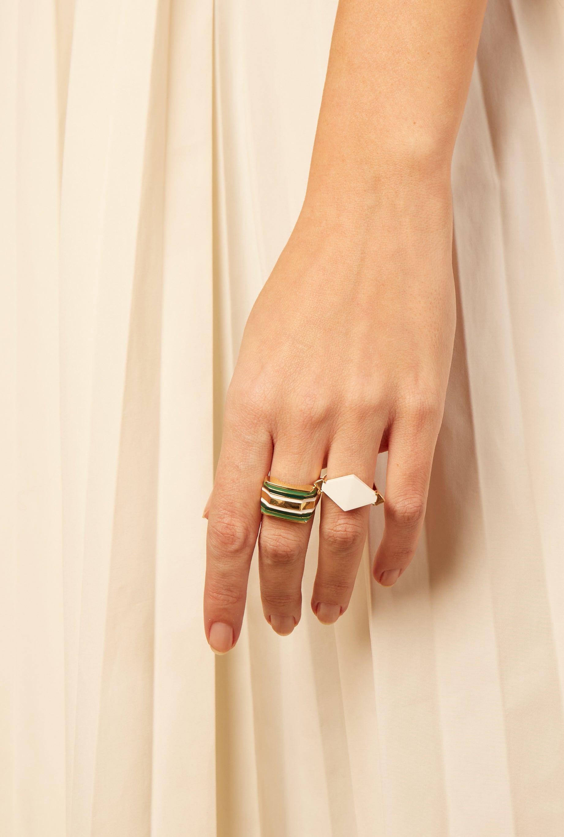 フランス発送 ALIITA リング OBLO CHRYSOPRASE RING BI MAXI BAGUETTE CHRYSOPRASE + AMETHYST RING – ALIITA