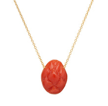 Carica l&#39;immagine nel visualizzatore di Gallery, Gold chain necklace with dragon fruit shaped coral back
