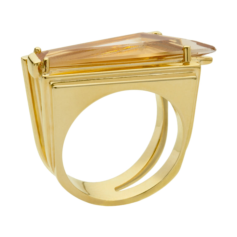 Gold ring with triangular cut citrine stone, lateral view