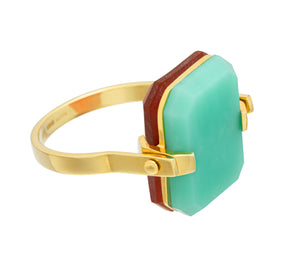 Gold turning ring with carnelian and crisopas octagonal shaped stones