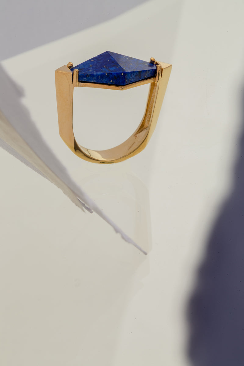 Gold ring with lapis lazuli